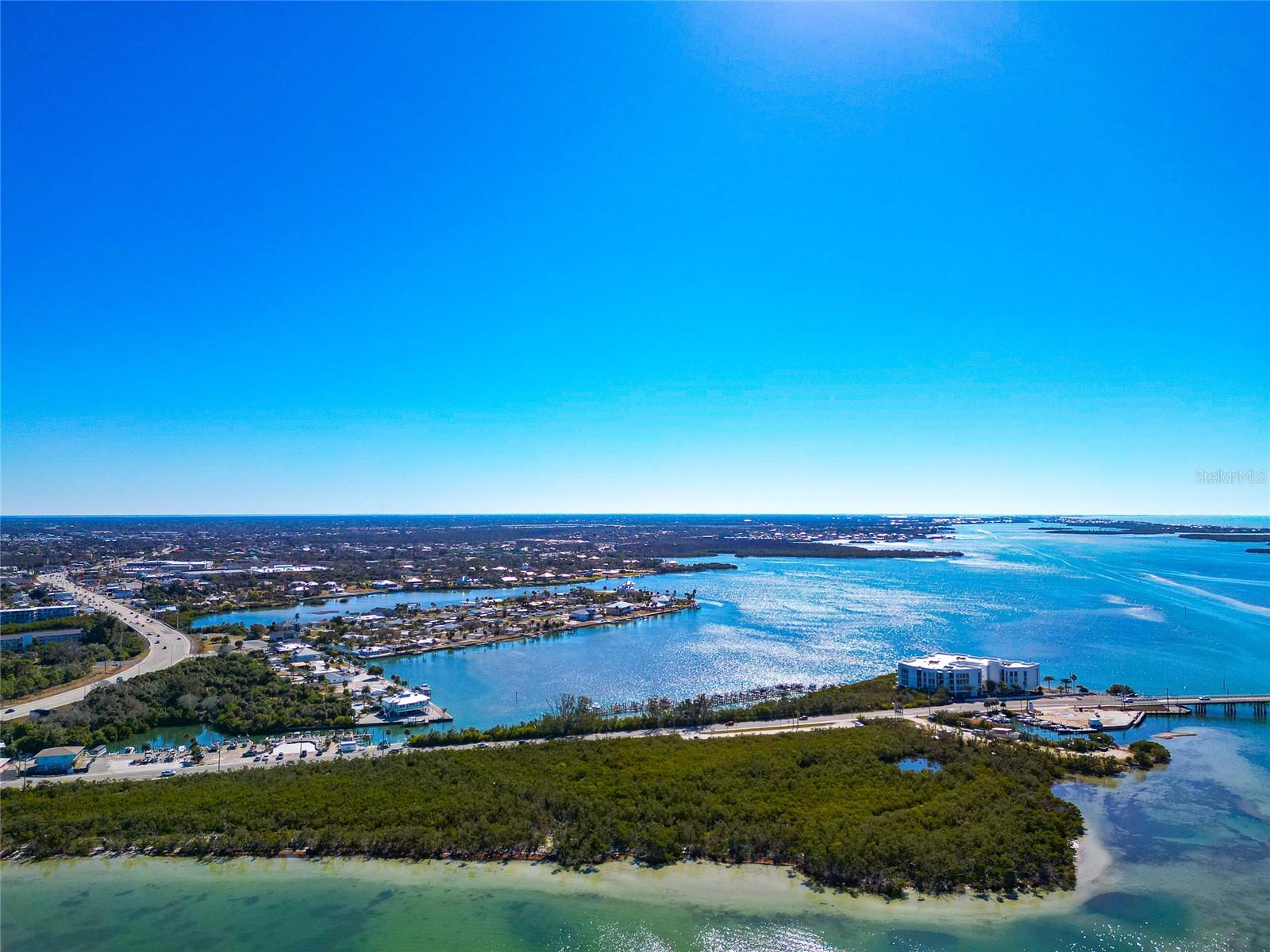 OXFORD MANOR - Residential