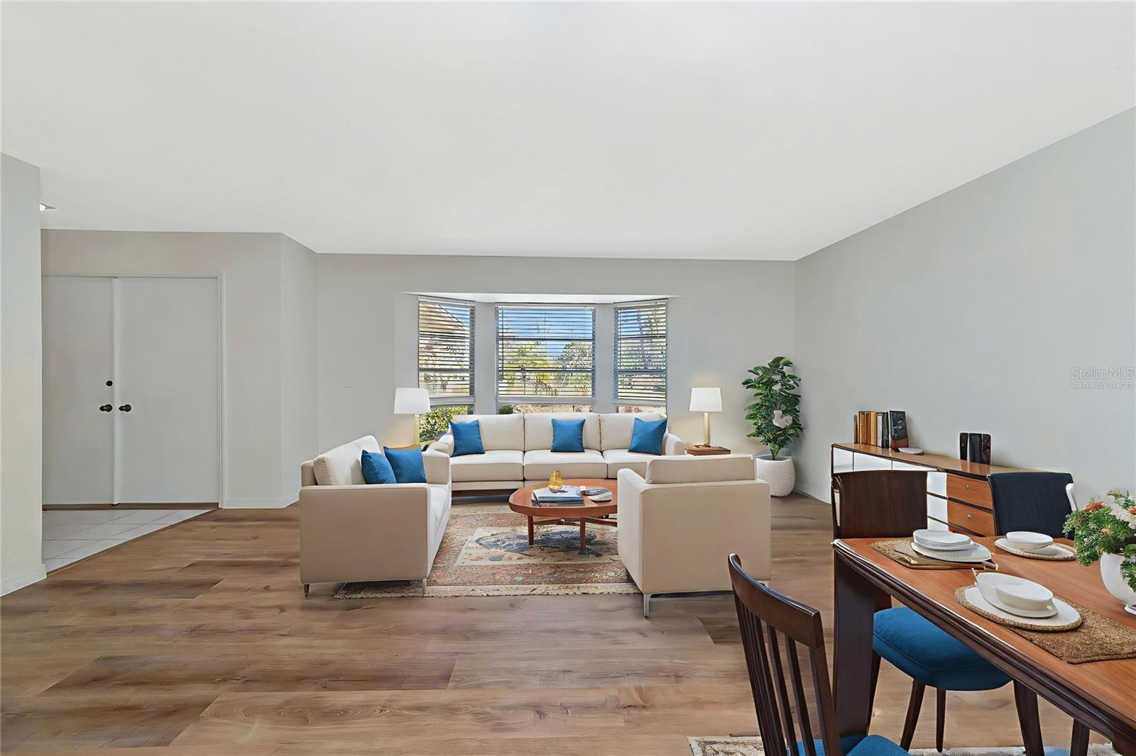 OXFORD MANOR - Residential