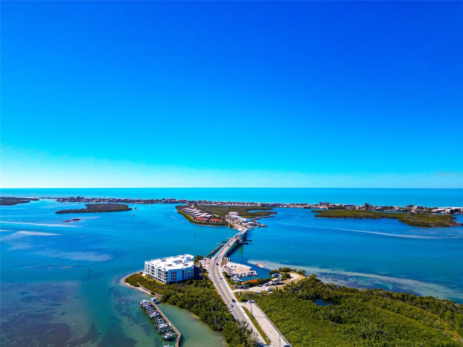 OXFORD MANOR - Residential