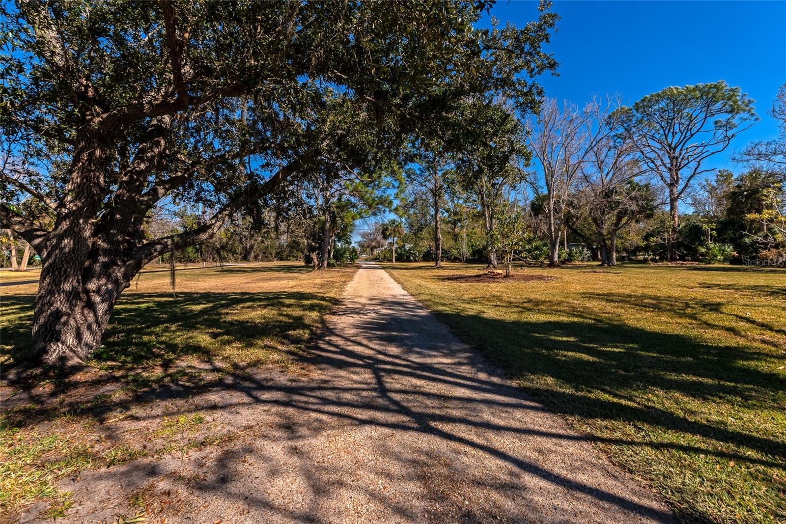 OXFORD MANOR - Residential