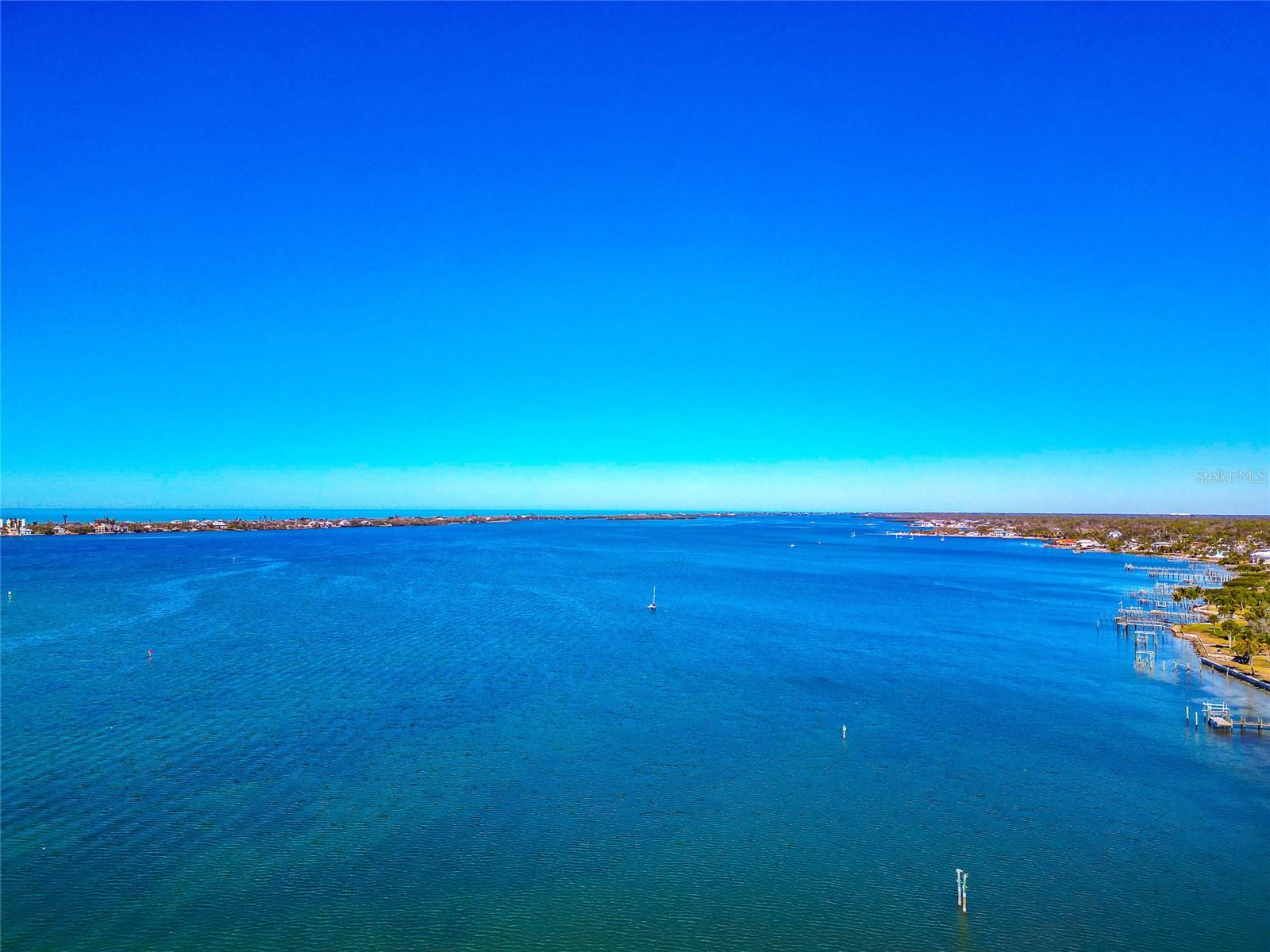 OXFORD MANOR - Residential