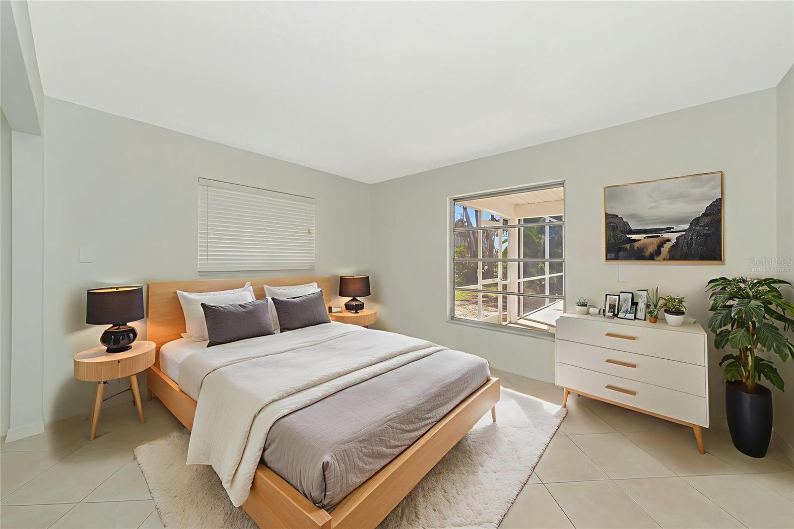 OXFORD MANOR - Residential