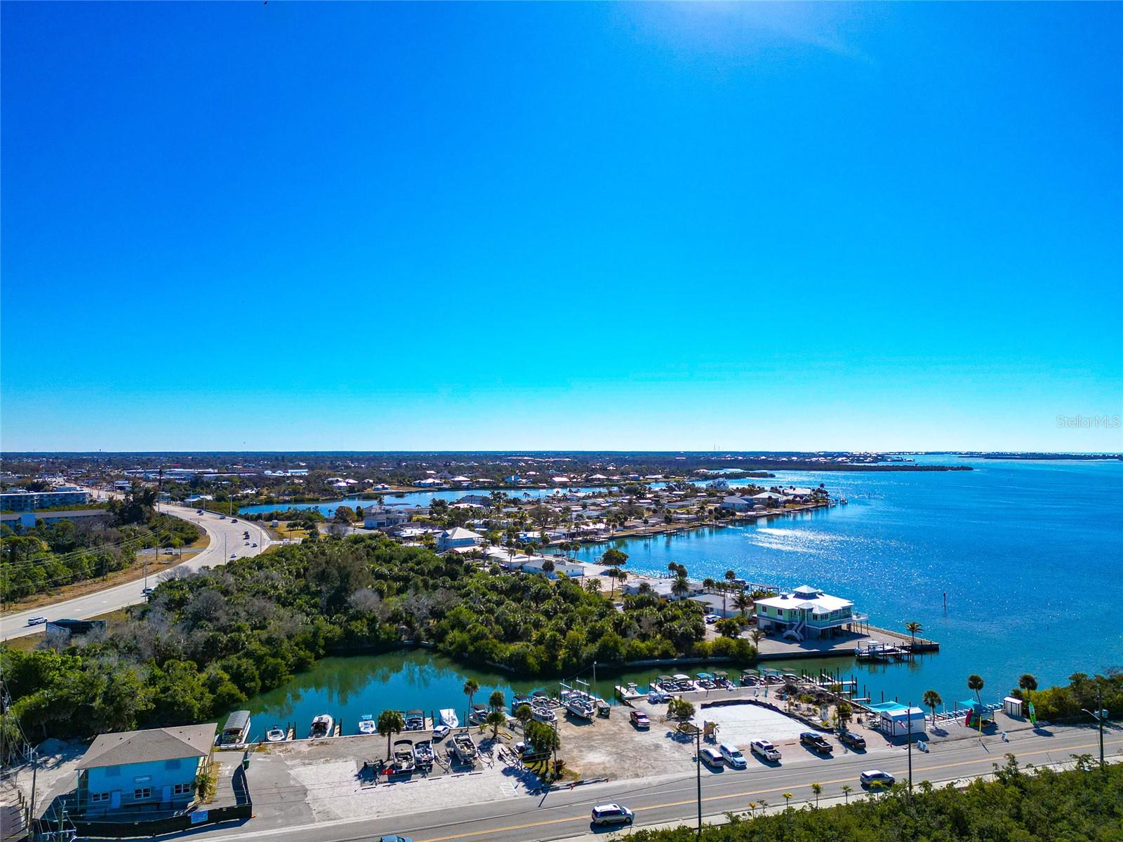 OXFORD MANOR - Residential