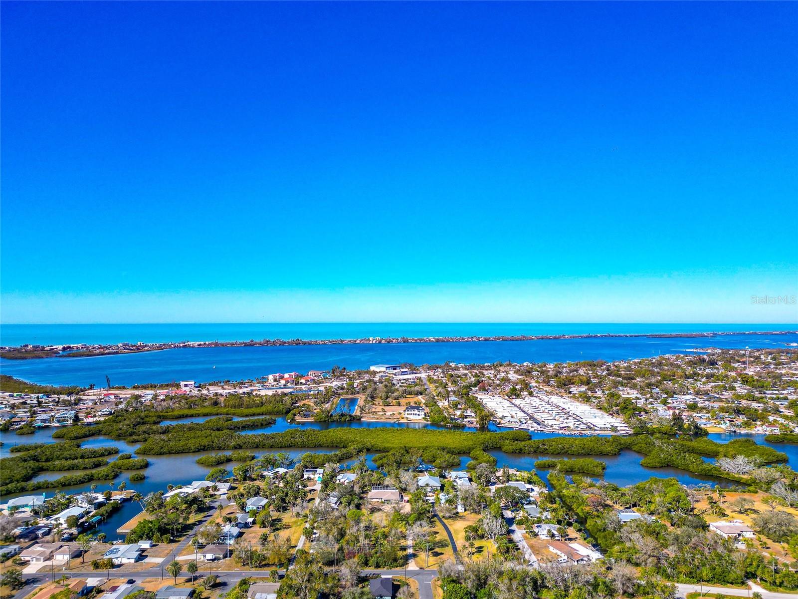 OXFORD MANOR - Residential