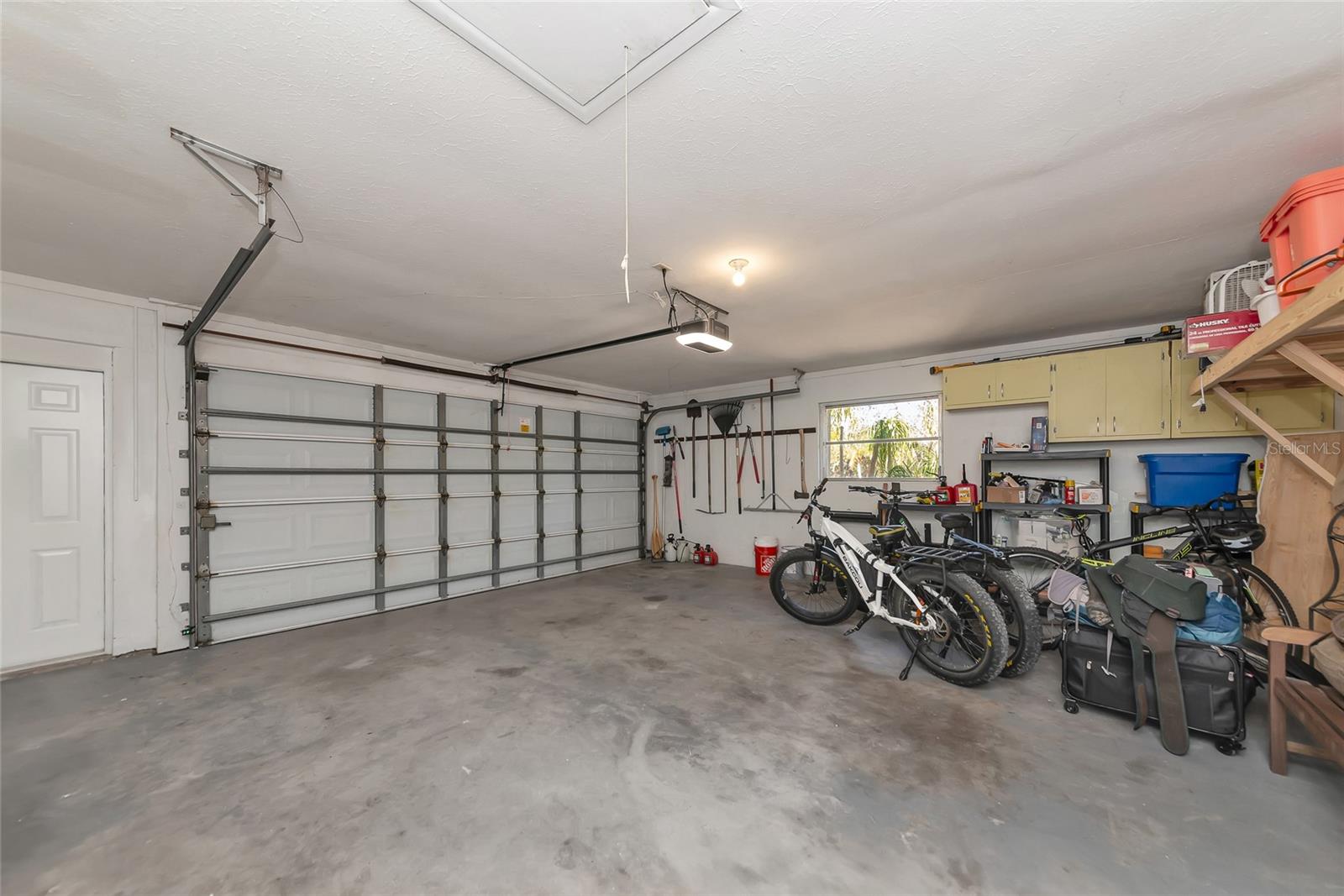 OXFORD MANOR - Residential