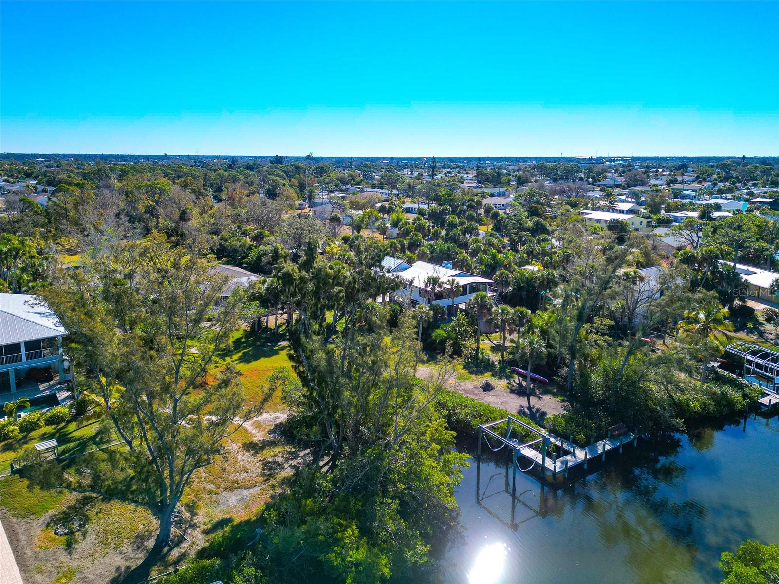 OXFORD MANOR - Residential