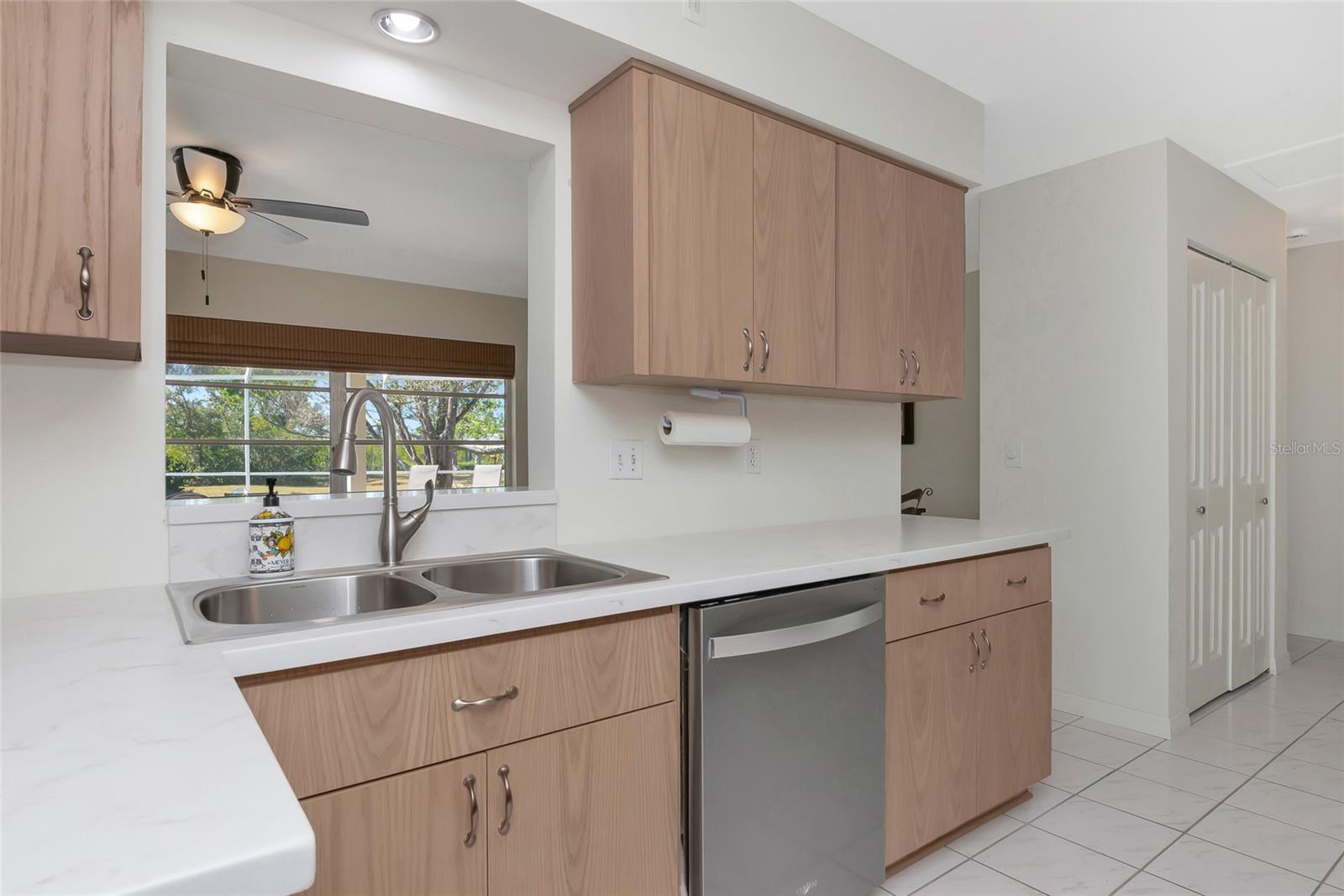 OXFORD MANOR - Residential