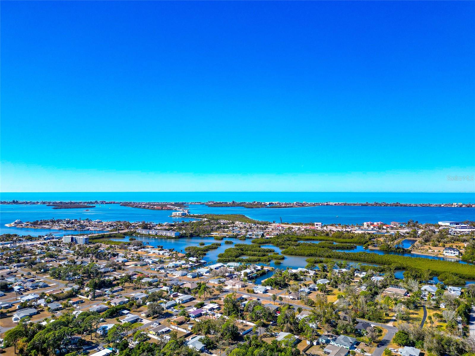 OXFORD MANOR - Residential