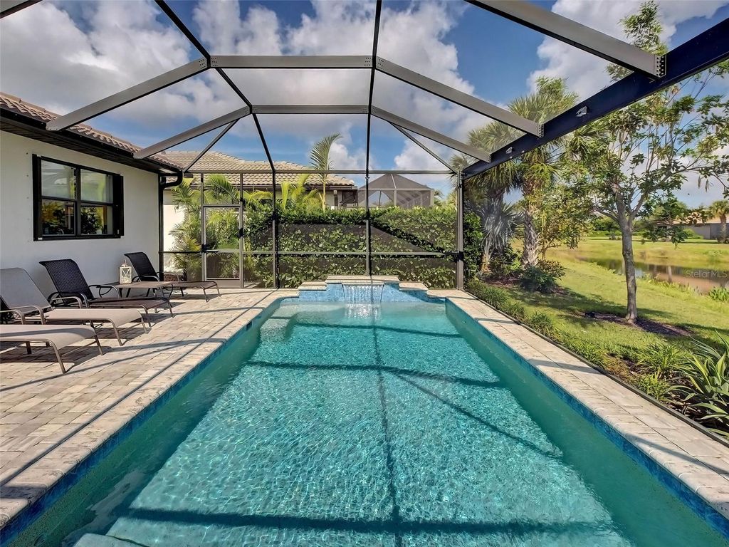 Photo of 13920 Campoleone Street, Venice, FL 34293 (MLS # N6144395)