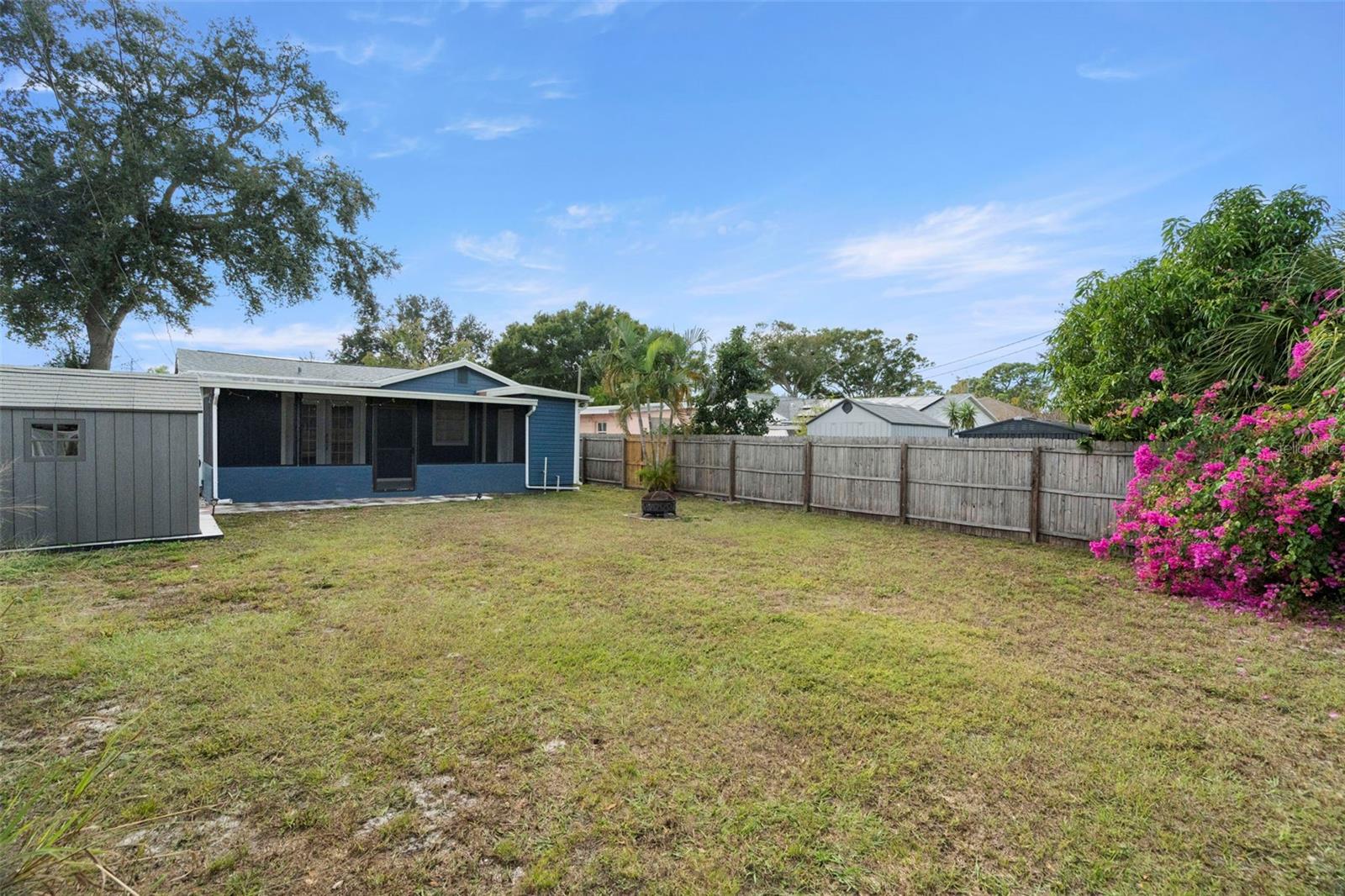 FRANCELLA PARK - Residential