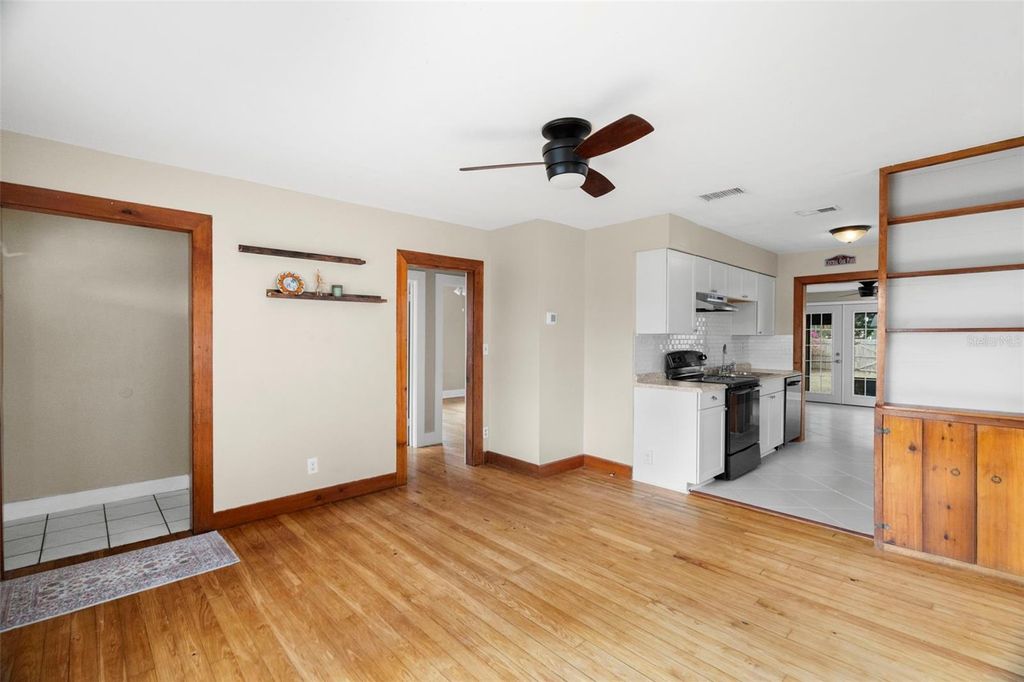 Photo of 4021 10th Avenue N, St Petersburg, FL 33713 (MLS # TB8455243)