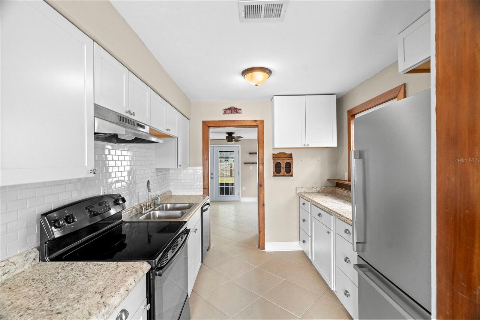 FRANCELLA PARK - Residential