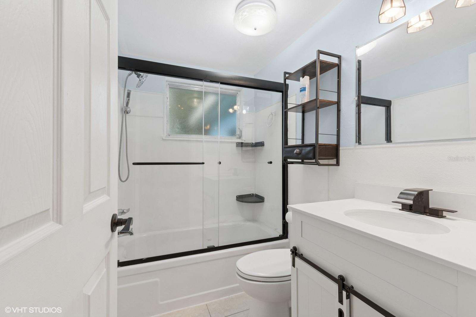 BEVERLY HILLS UNIT 02 - Residential