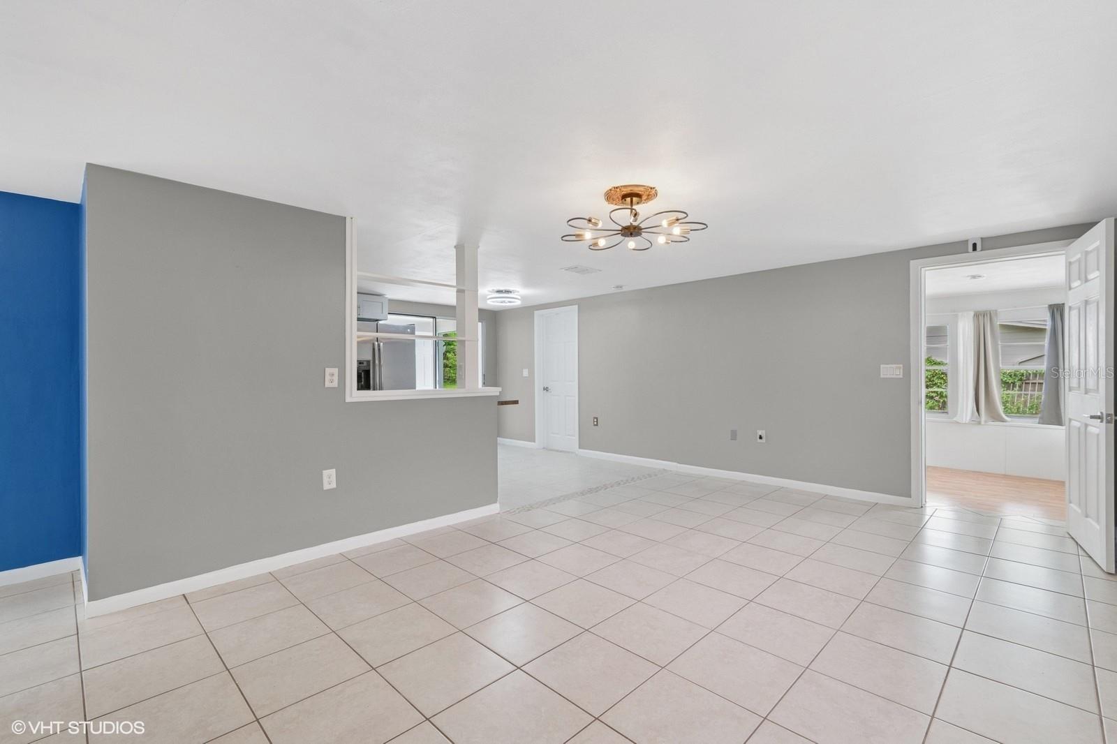 BEVERLY HILLS UNIT 02 - Residential