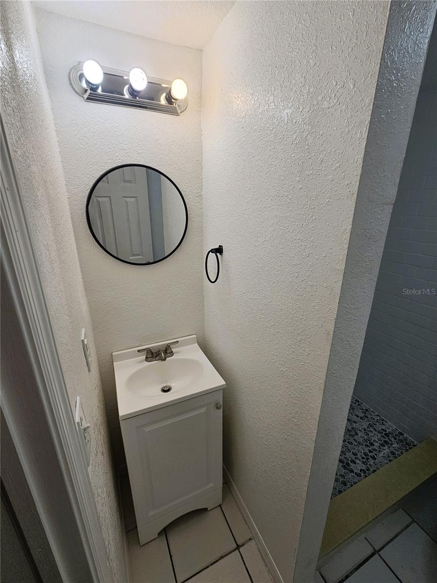 NORTHVIEW HILLS UNIT 2 - Residential Lease