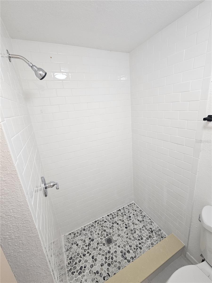 NORTHVIEW HILLS UNIT 2 - Residential Lease