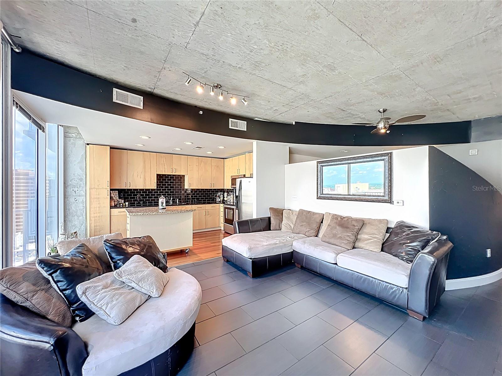 155 S COURT AVENUE 1908