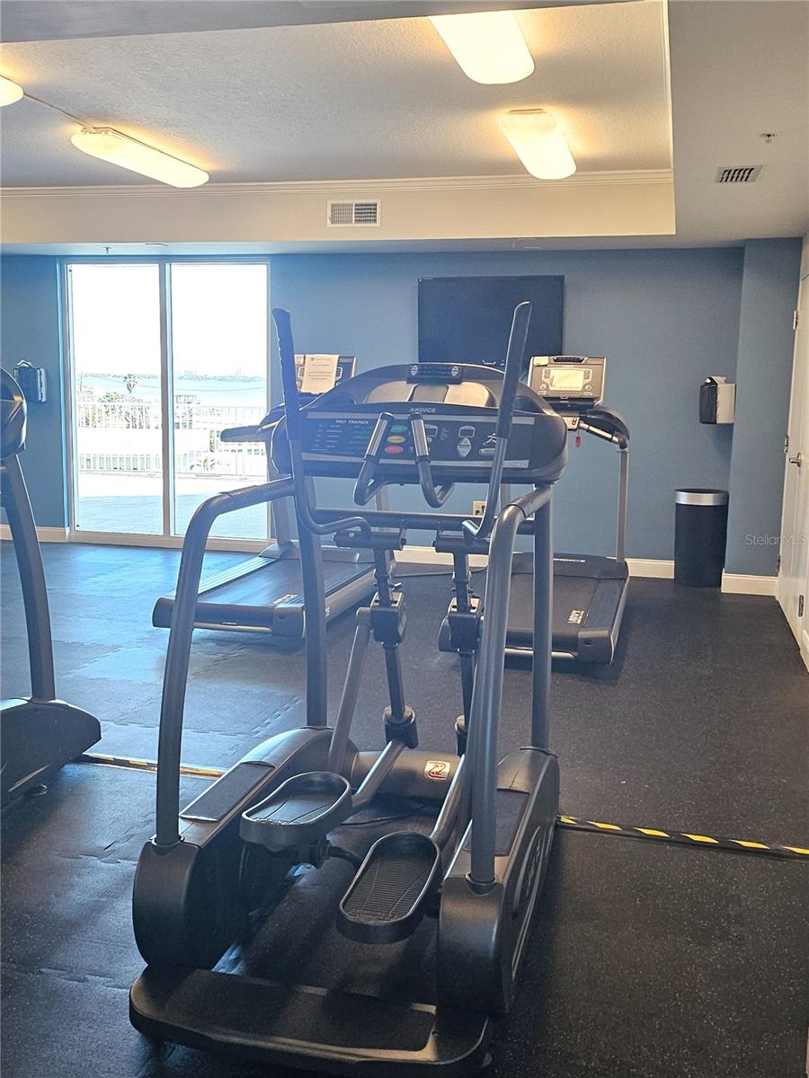 HALIFAX LANDING - Residential