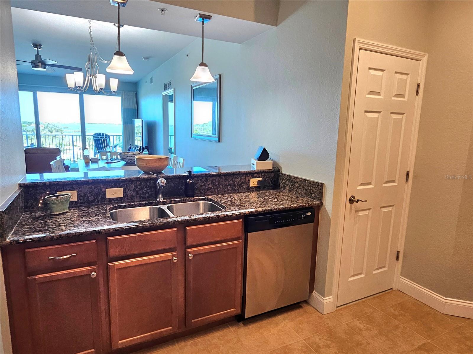 HALIFAX LANDING - Residential