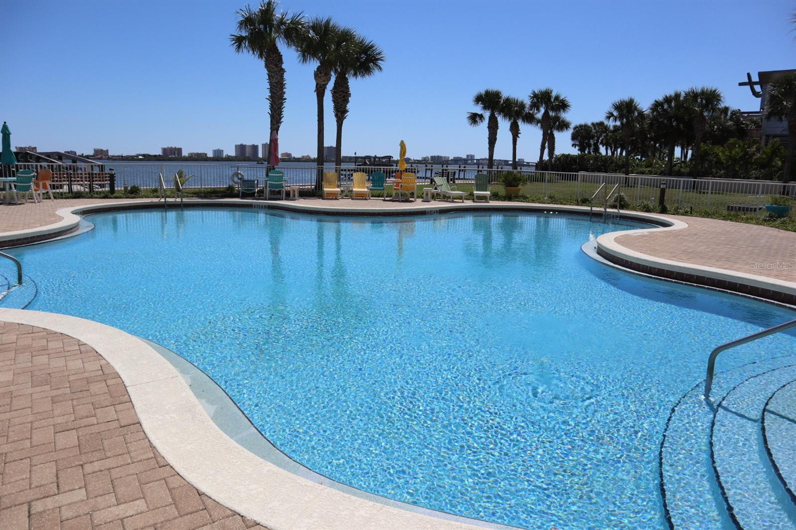 HALIFAX LANDING - Residential