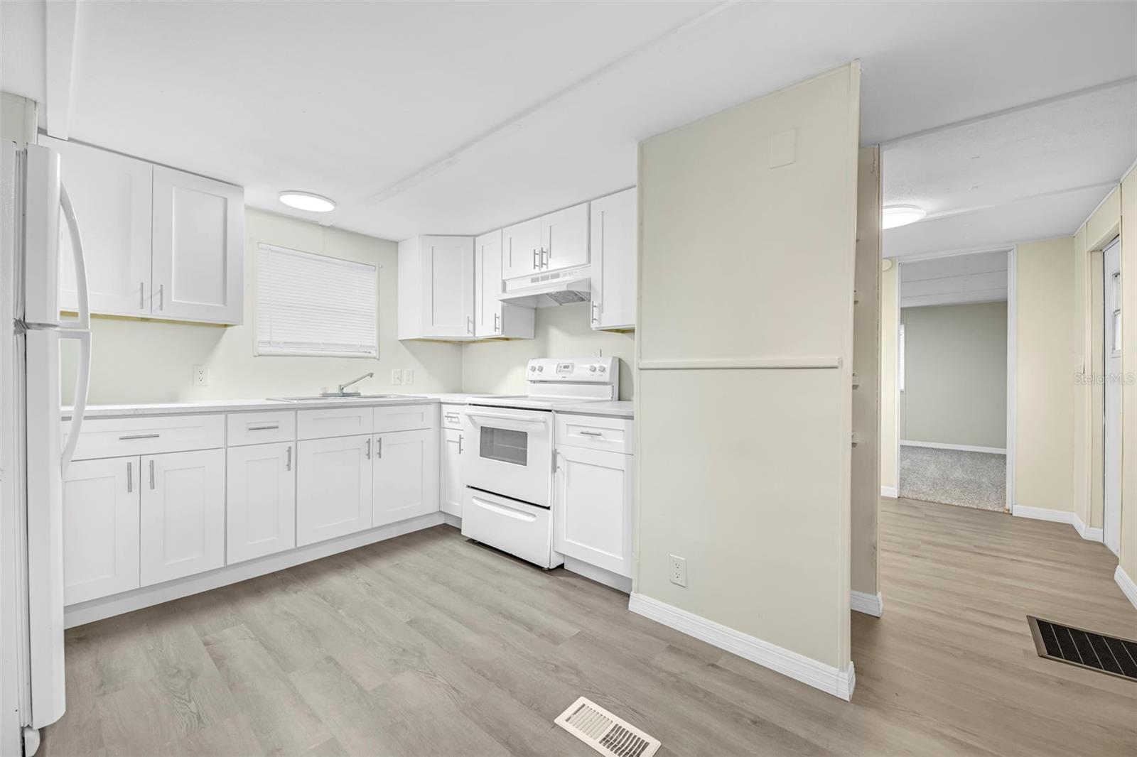 HOLIDAY ACRES UNIT 01 - Residential