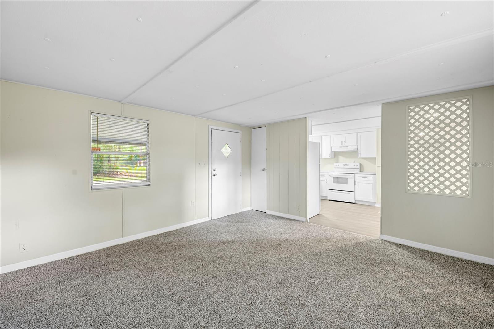 HOLIDAY ACRES UNIT 01 - Residential