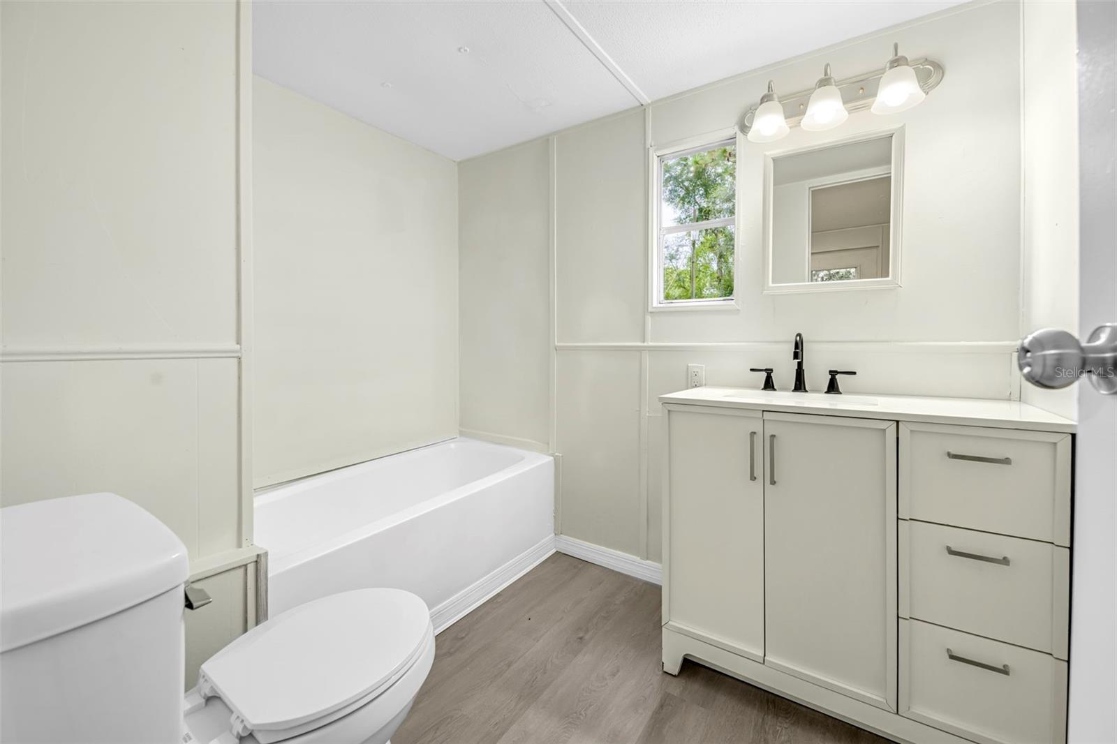 HOLIDAY ACRES UNIT 01 - Residential