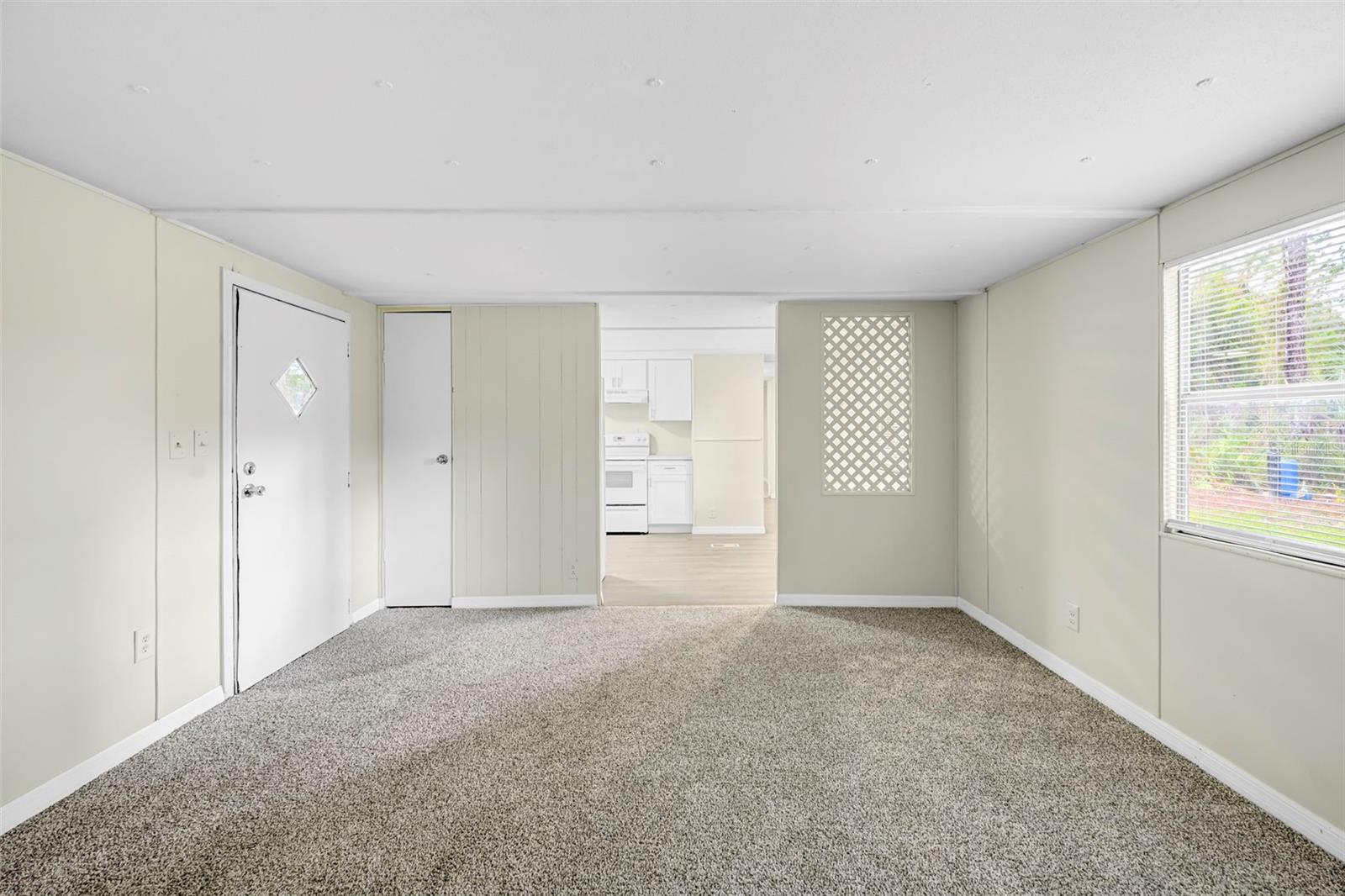 HOLIDAY ACRES UNIT 01 - Residential