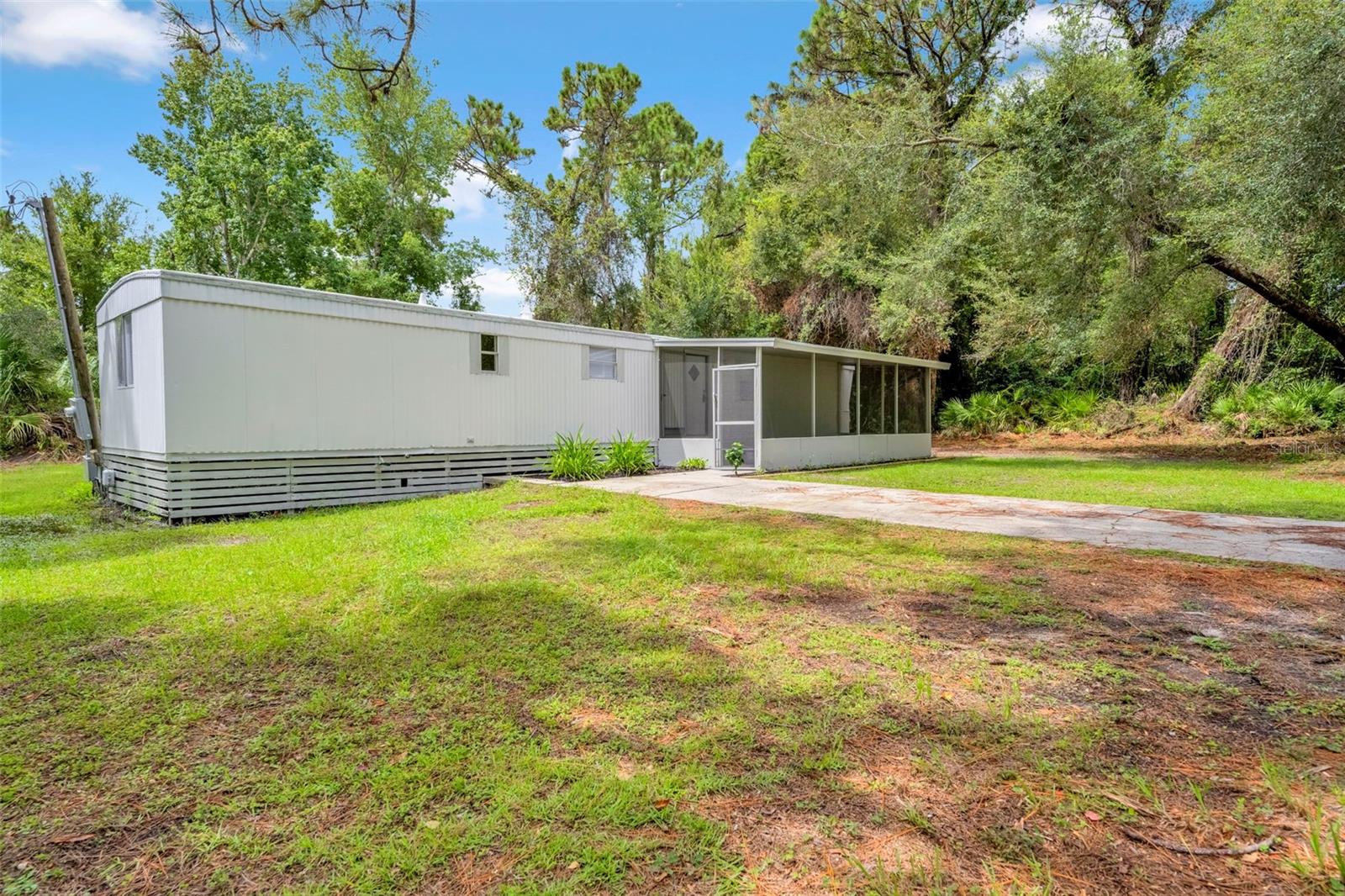 HOLIDAY ACRES UNIT 01 - Residential