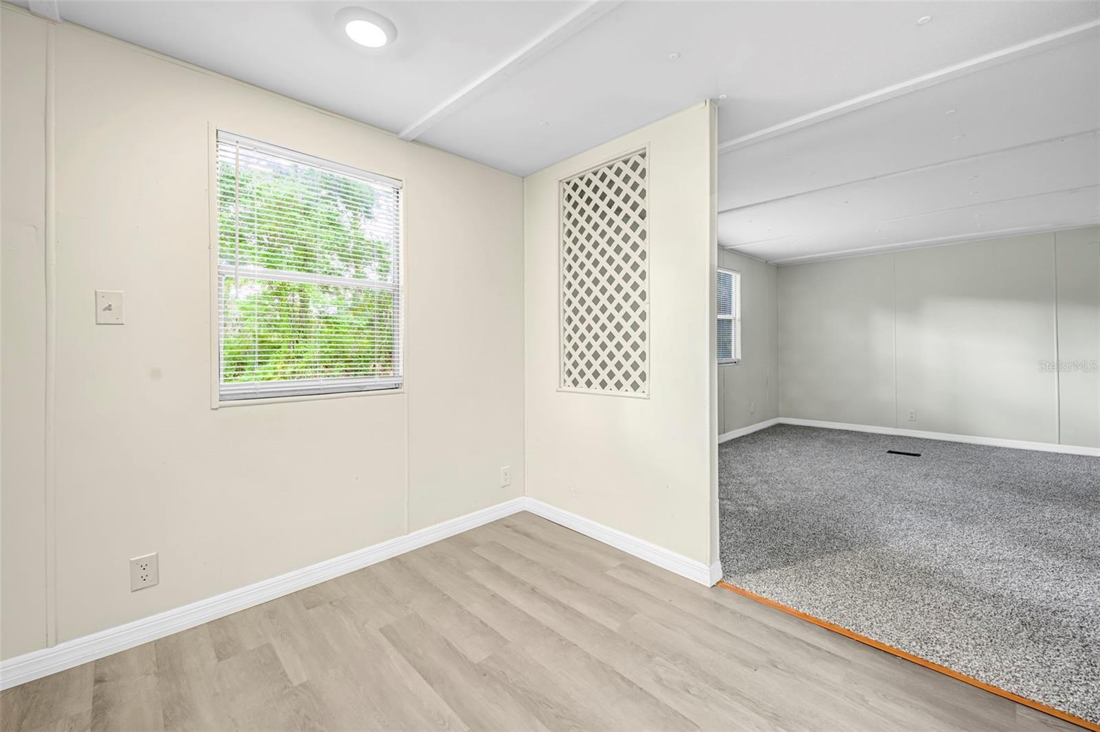 HOLIDAY ACRES UNIT 01 - Residential