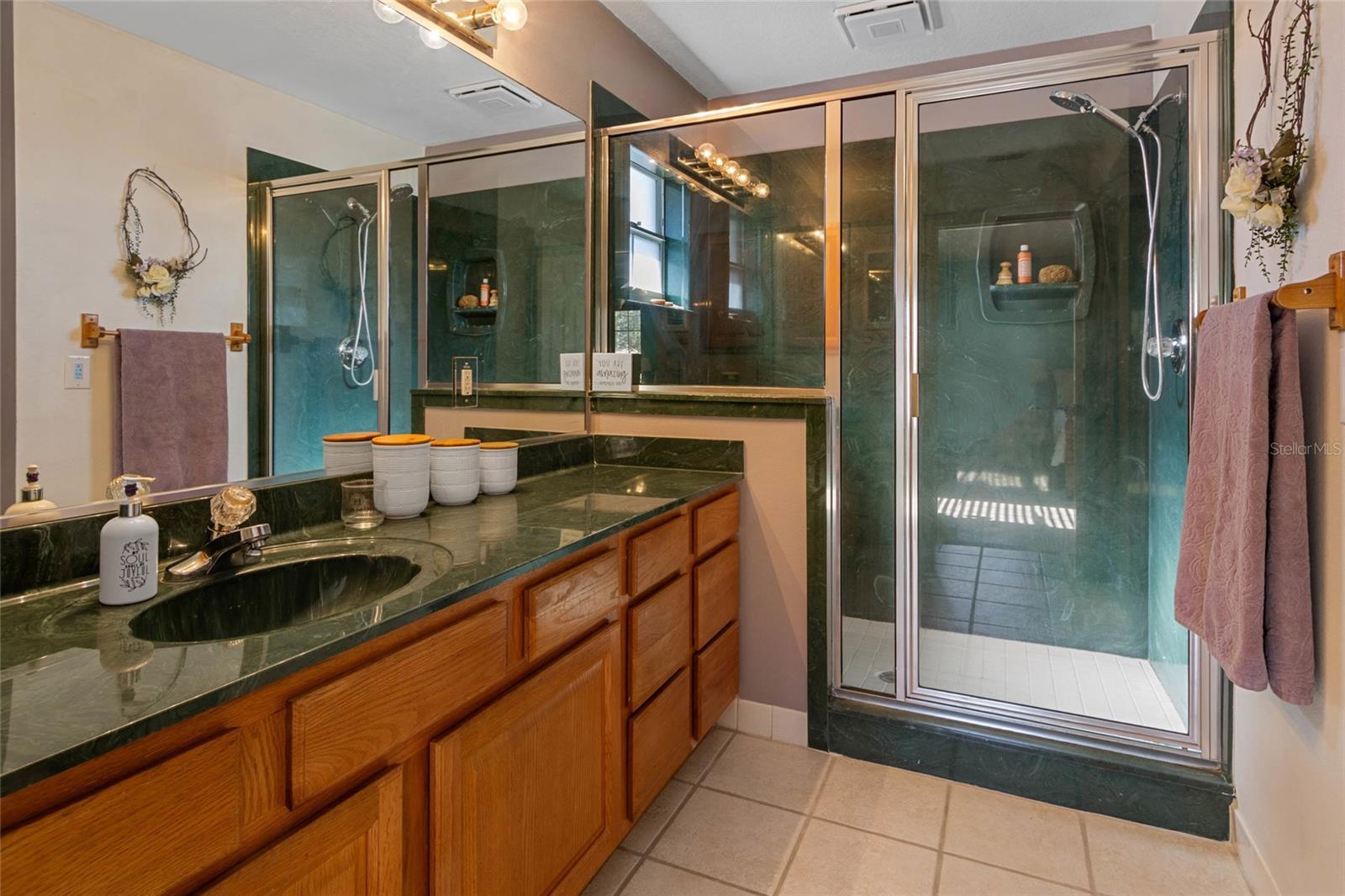 LAKE WEIR GARDENS - Residential