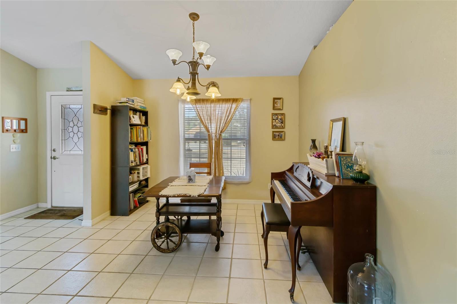 LAKE WEIR GARDENS - Residential