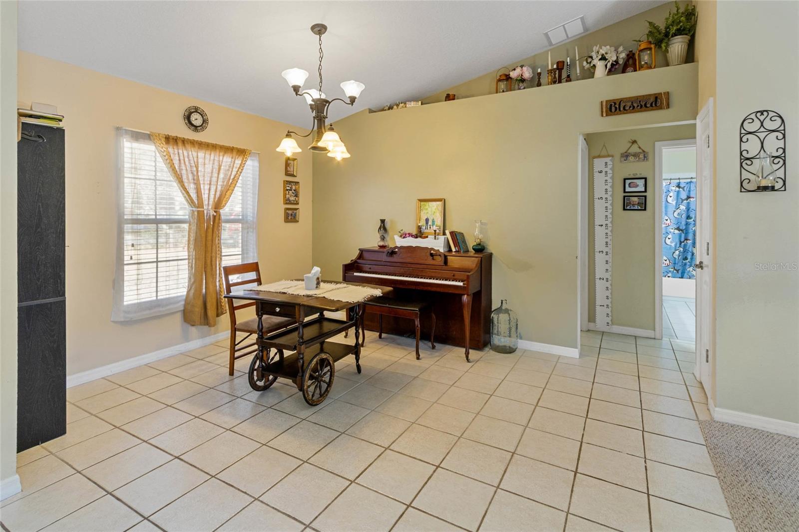 LAKE WEIR GARDENS - Residential