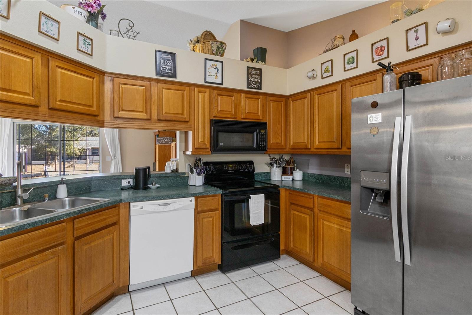 LAKE WEIR GARDENS - Residential