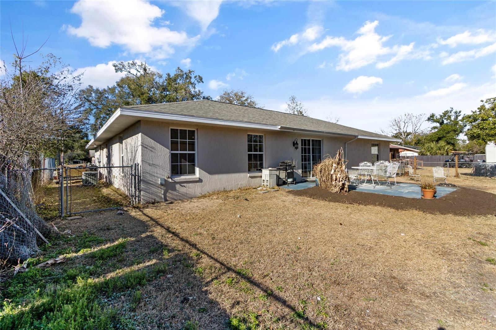 LAKE WEIR GARDENS - Residential