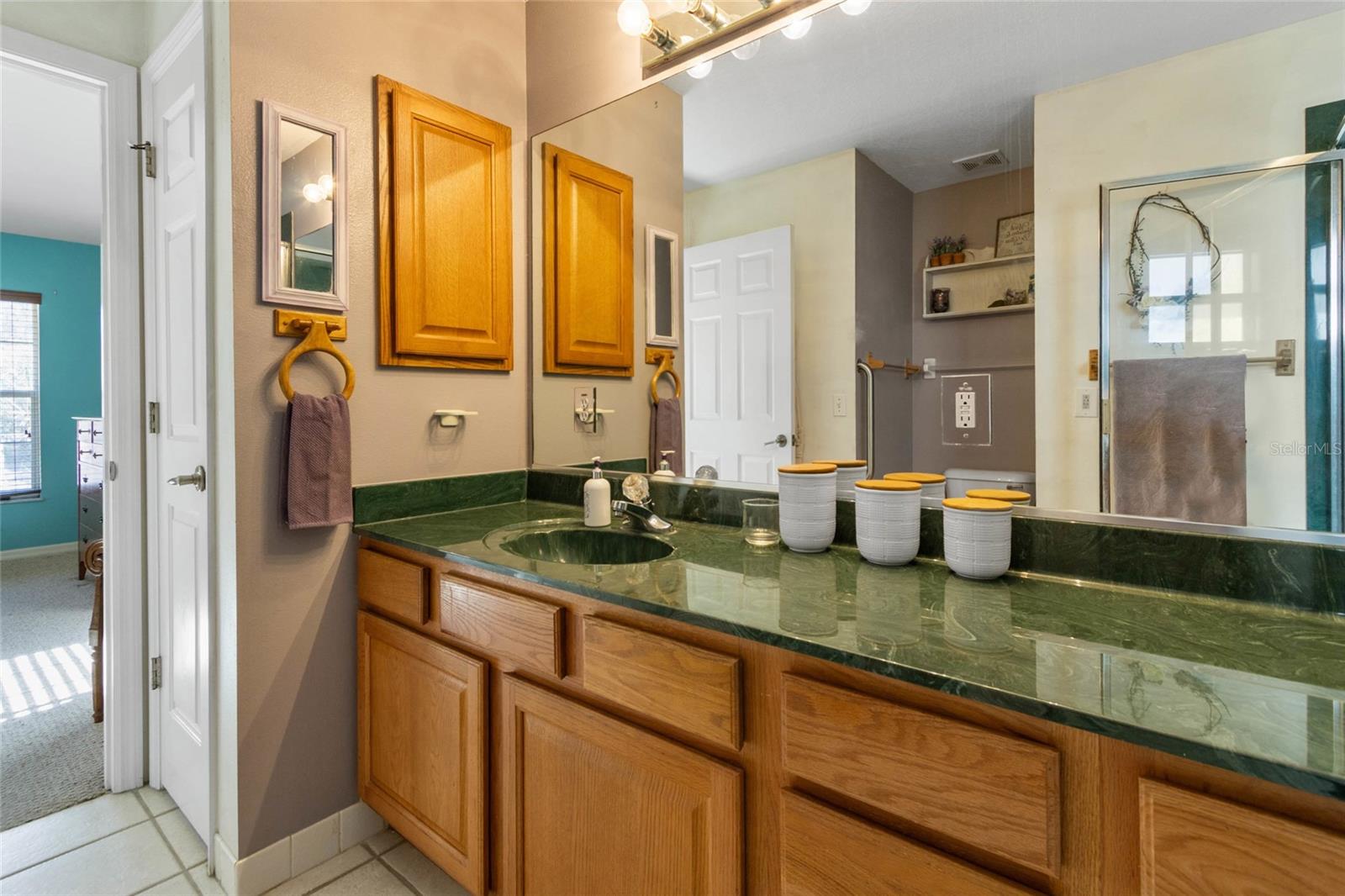 LAKE WEIR GARDENS - Residential