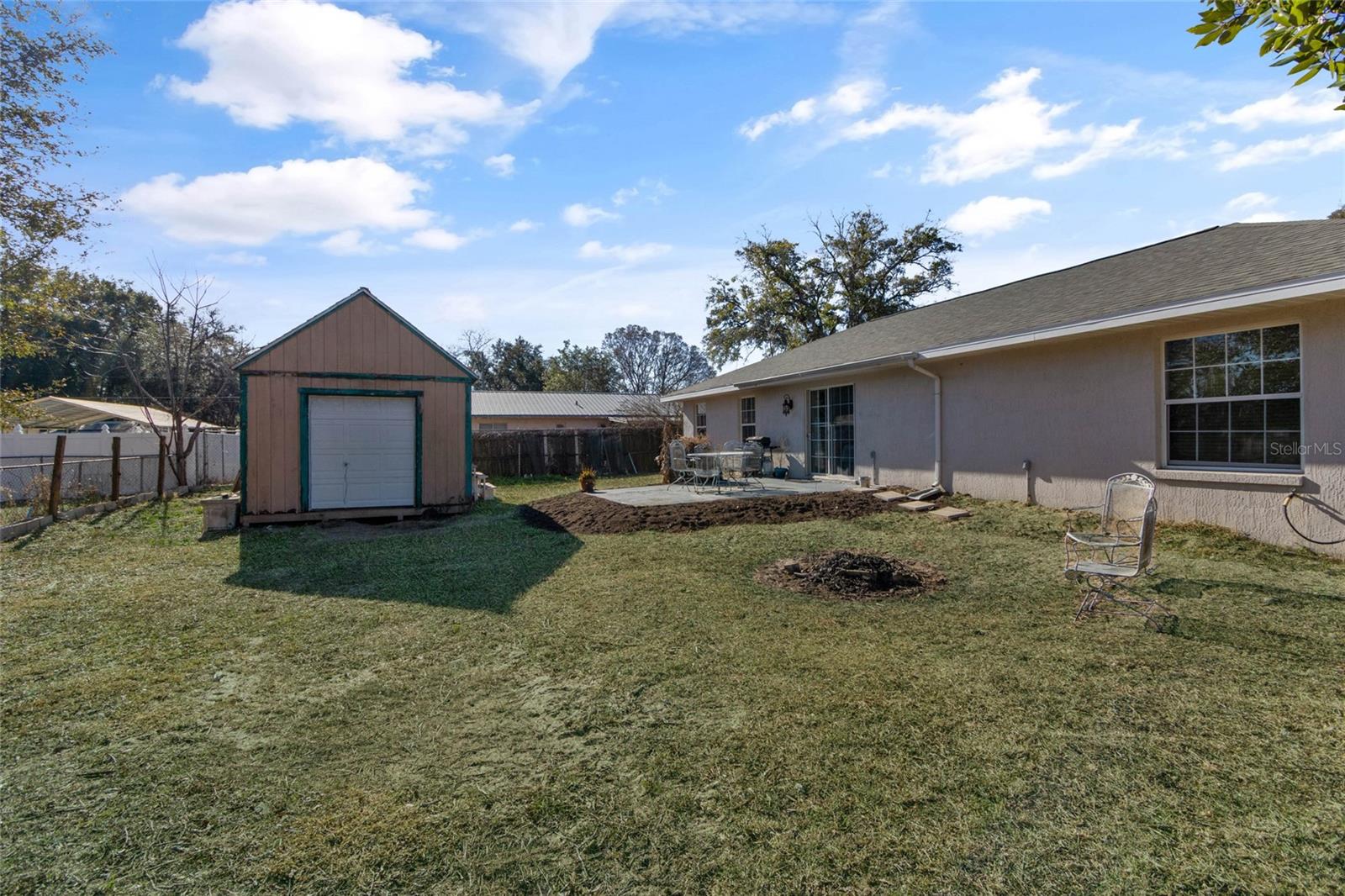 LAKE WEIR GARDENS - Residential