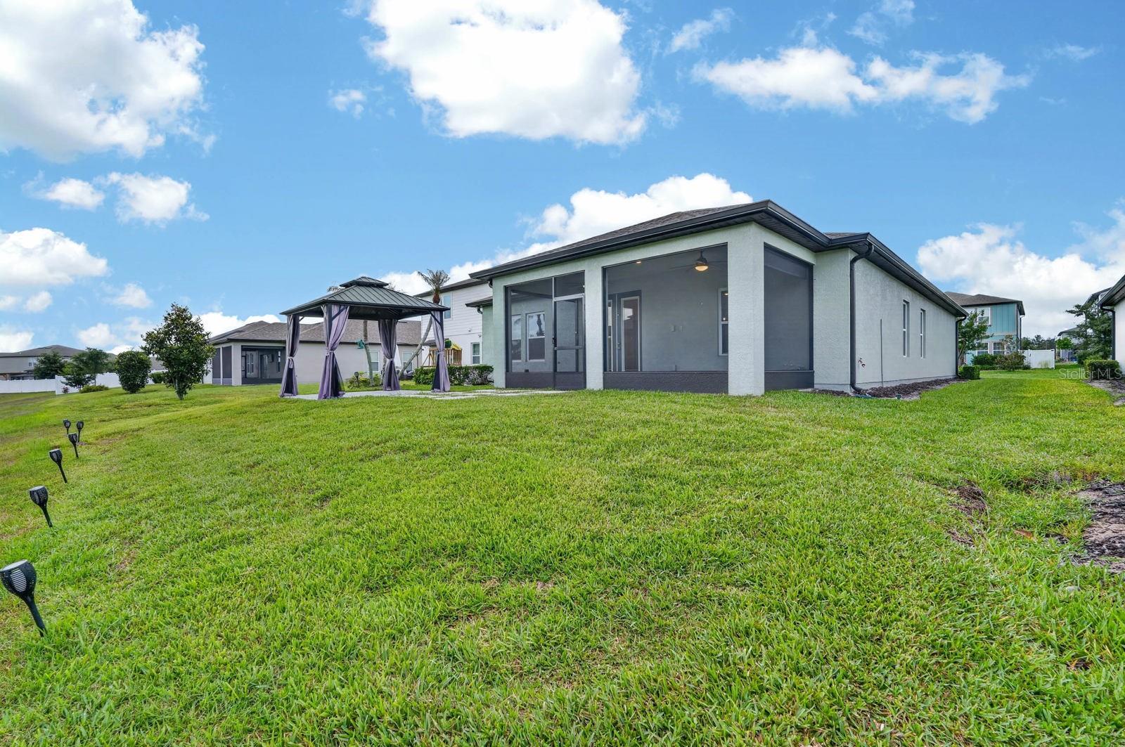 HAMPTON OAKS - Residential
