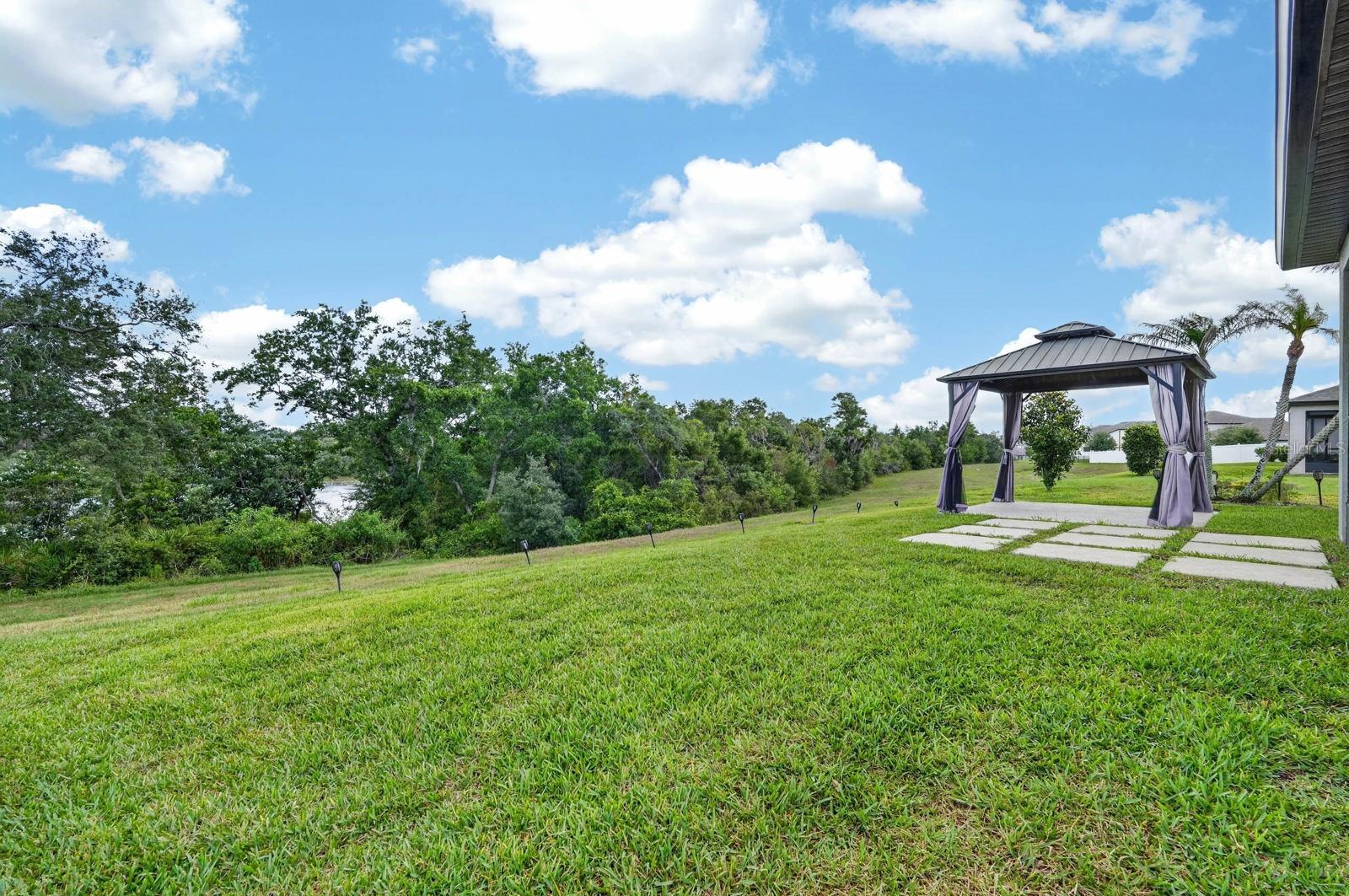 HAMPTON OAKS - Residential