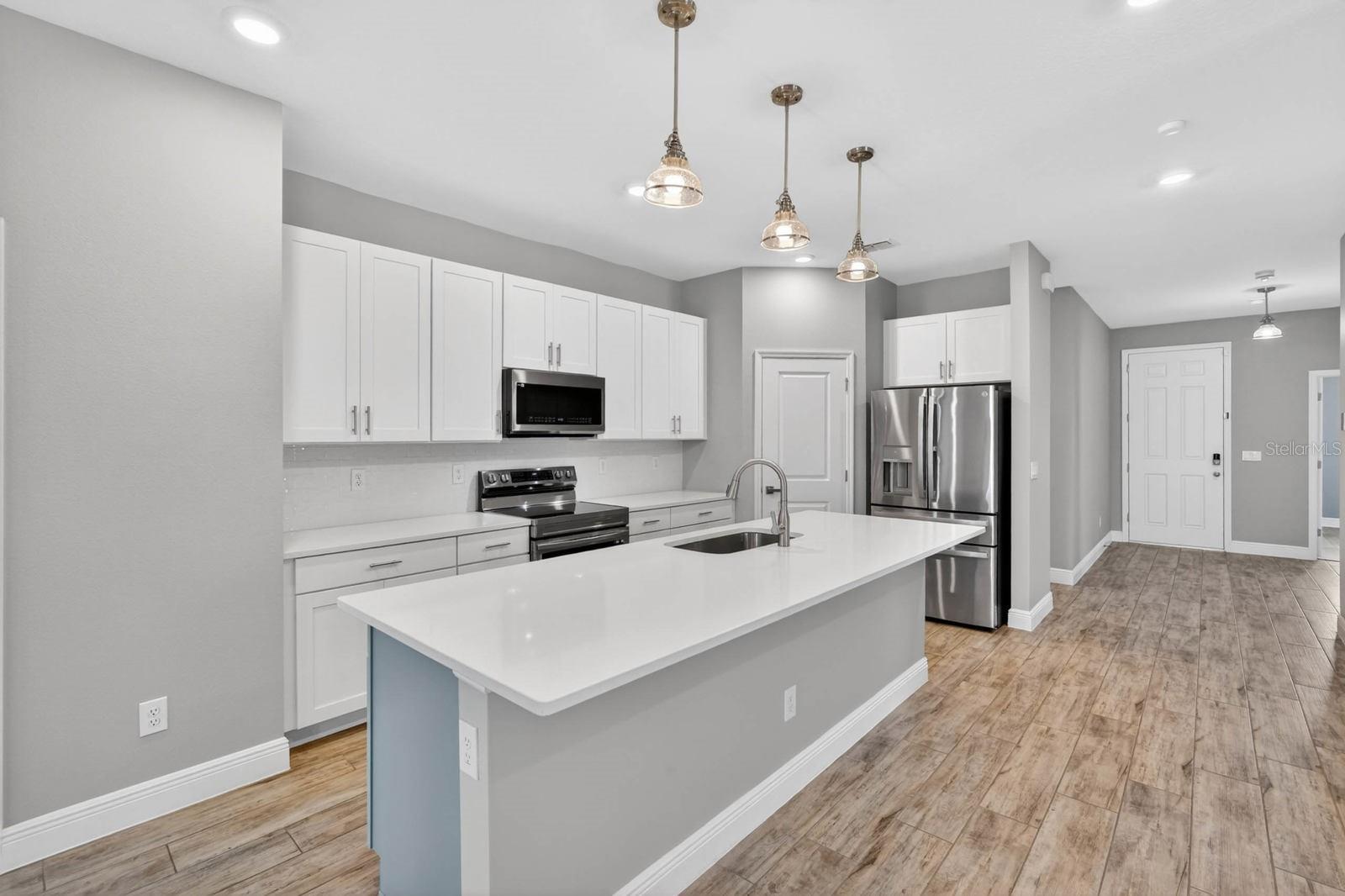 HAMPTON OAKS - Residential