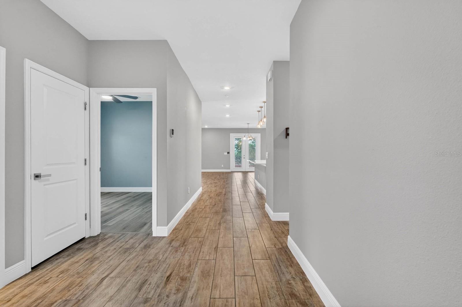 HAMPTON OAKS - Residential