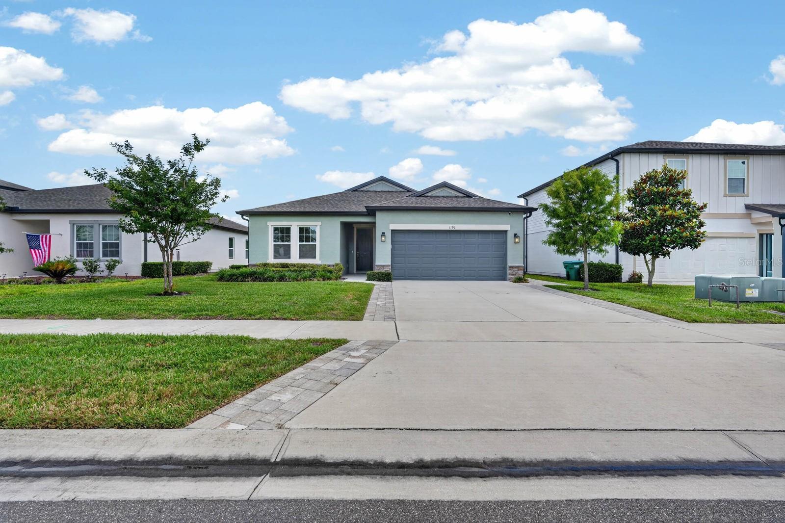HAMPTON OAKS - Residential