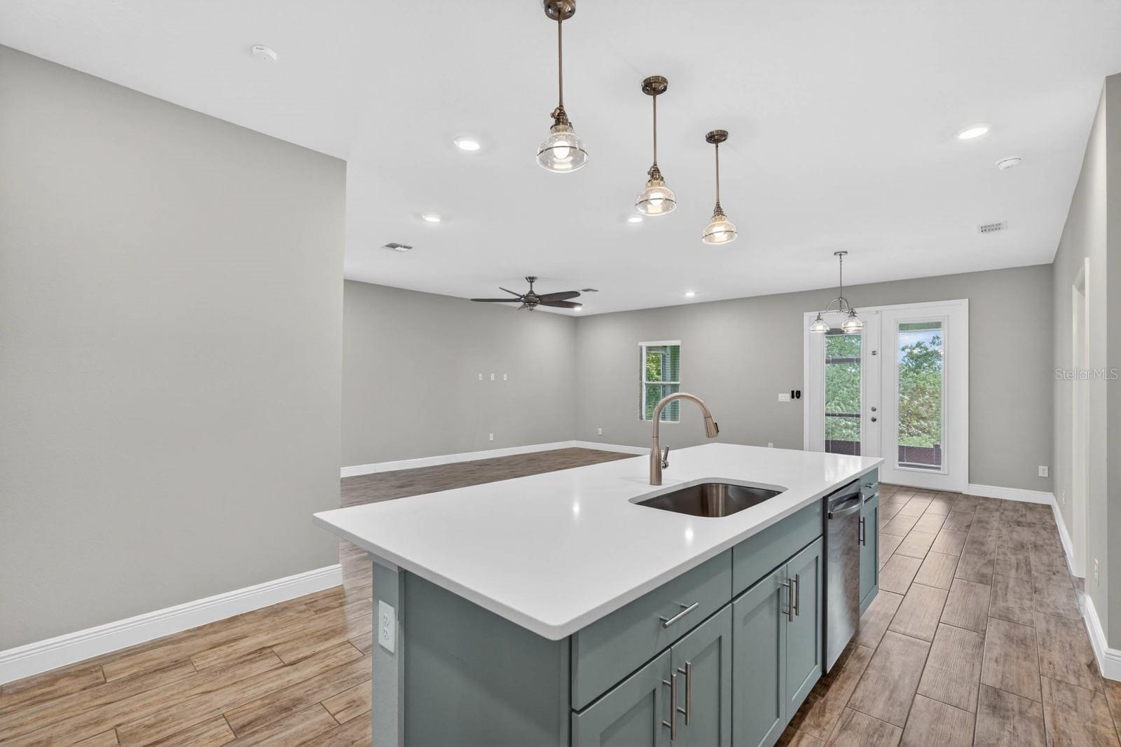 HAMPTON OAKS - Residential
