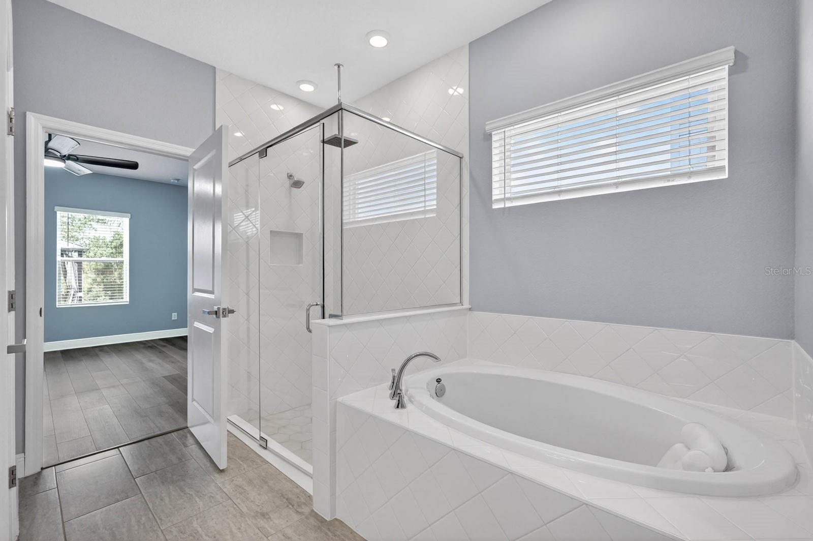 HAMPTON OAKS - Residential