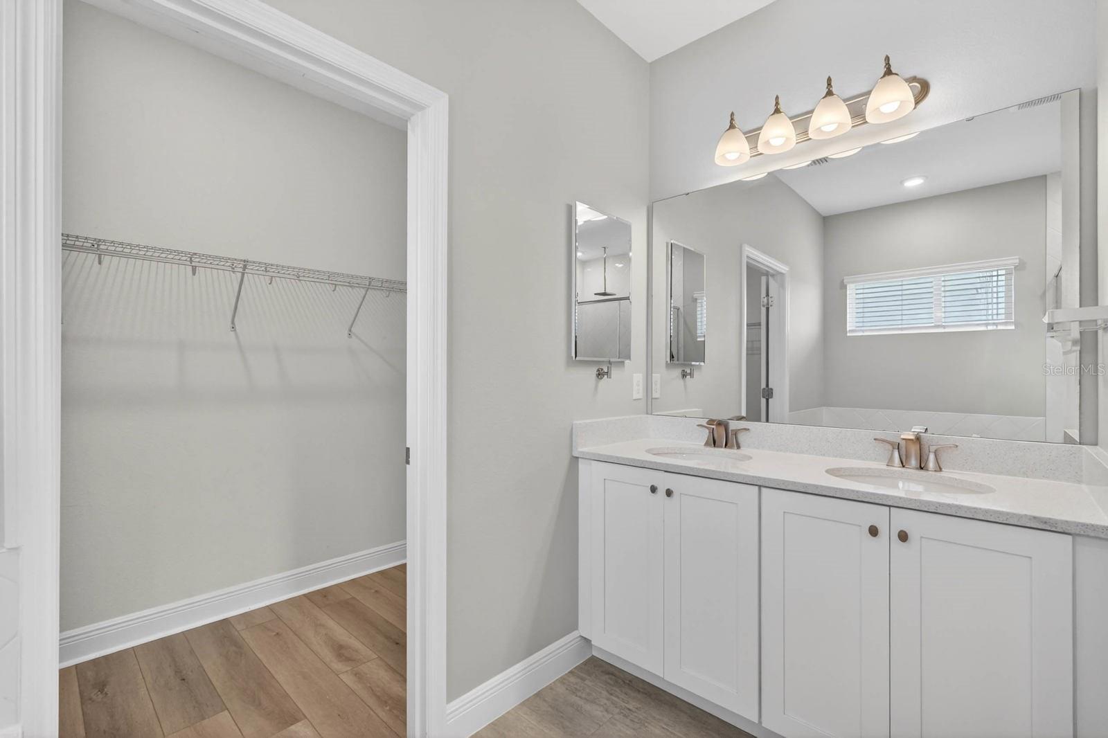 HAMPTON OAKS - Residential