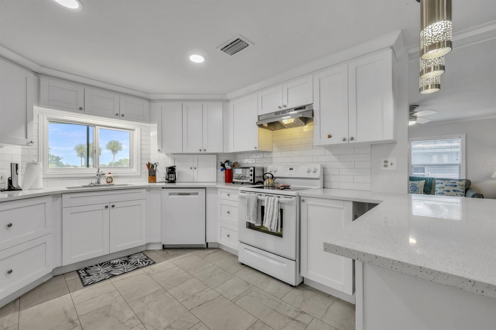 MAPLE LEAF ESTATES - Residential