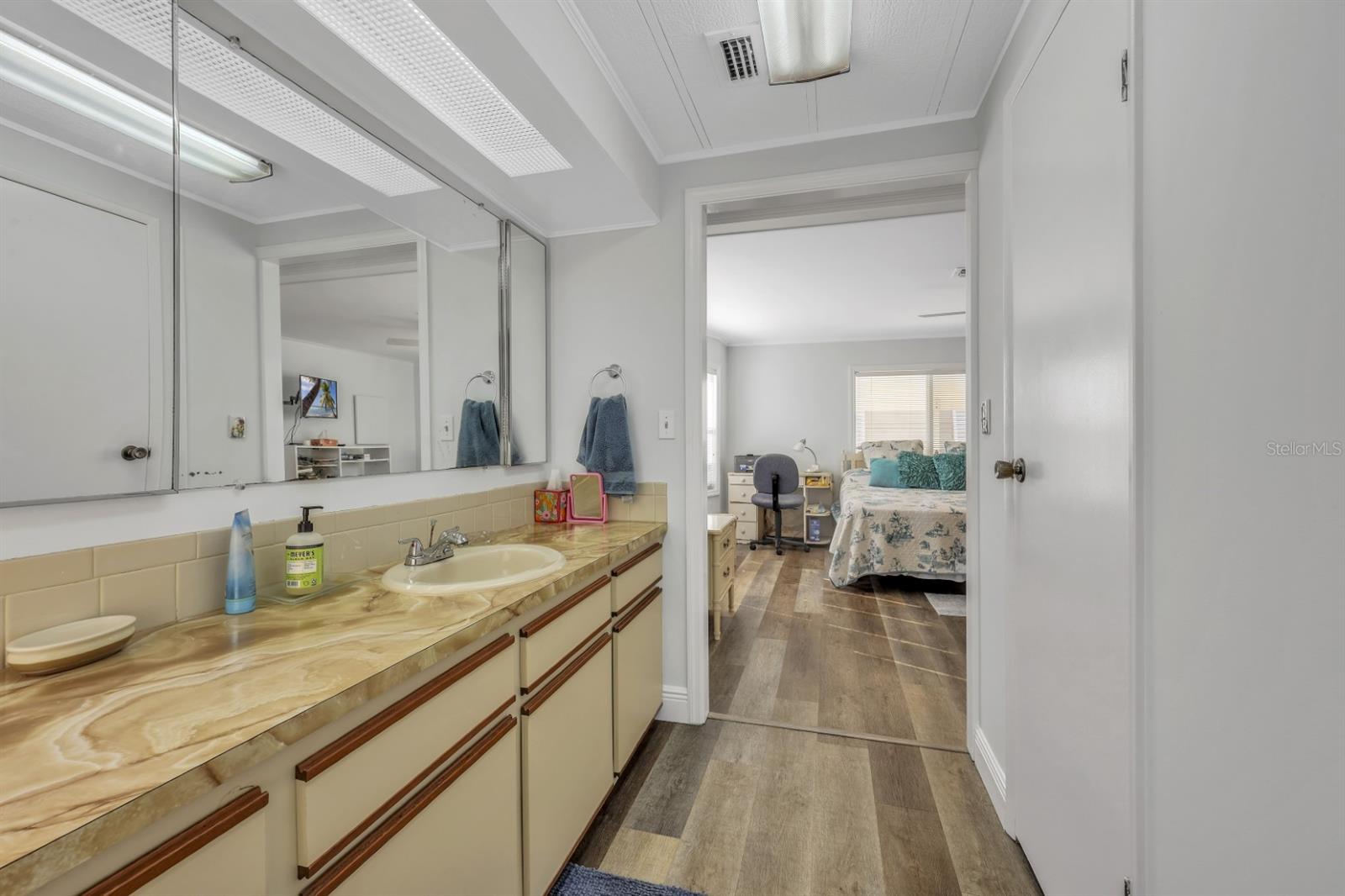 MAPLE LEAF ESTATES - Residential