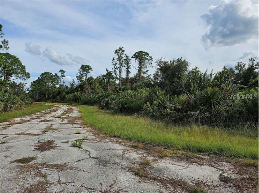 Photo of 1 Hinshaw Avenue, North Port, FL 34288 (MLS # TB8438080)