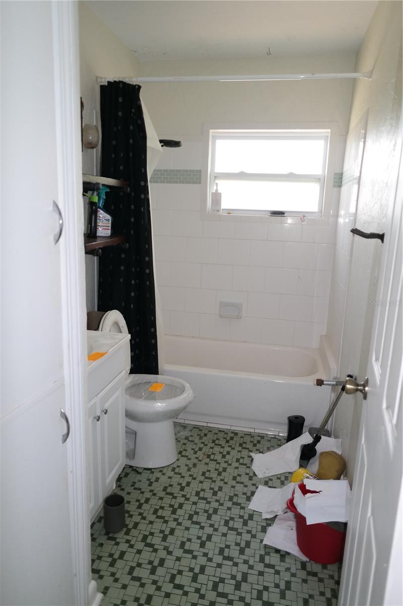 800 E HARBOR DRIVE S