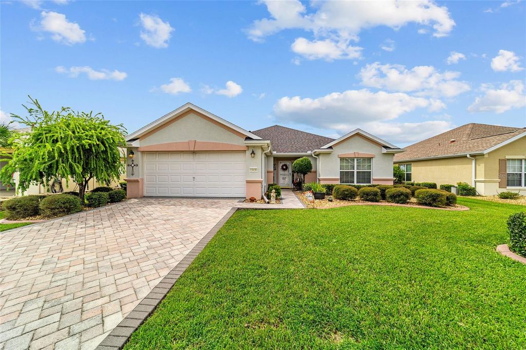 Photo of 13430 SE 86th Circle, Summerfield, FL 34491 (MLS # OM709321)